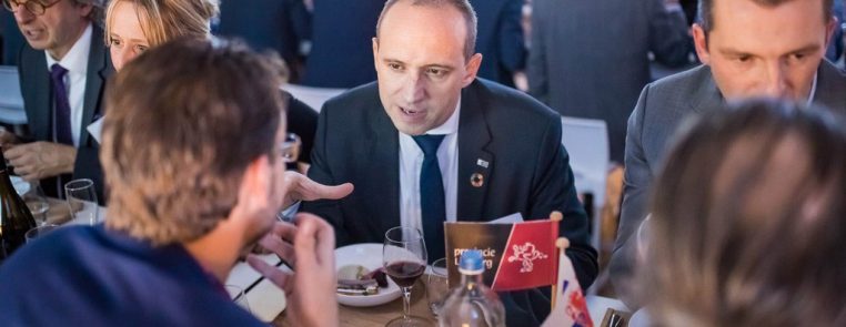 wim dries stad genk 3600 iedereen genkt voluit voor genk JCI bruggen bouwen